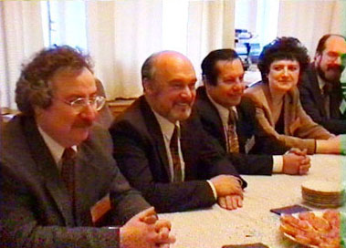 2-1.jpg (36290 bytes)